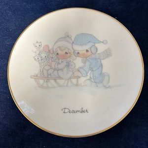 Precious Moments Christmas December Plate